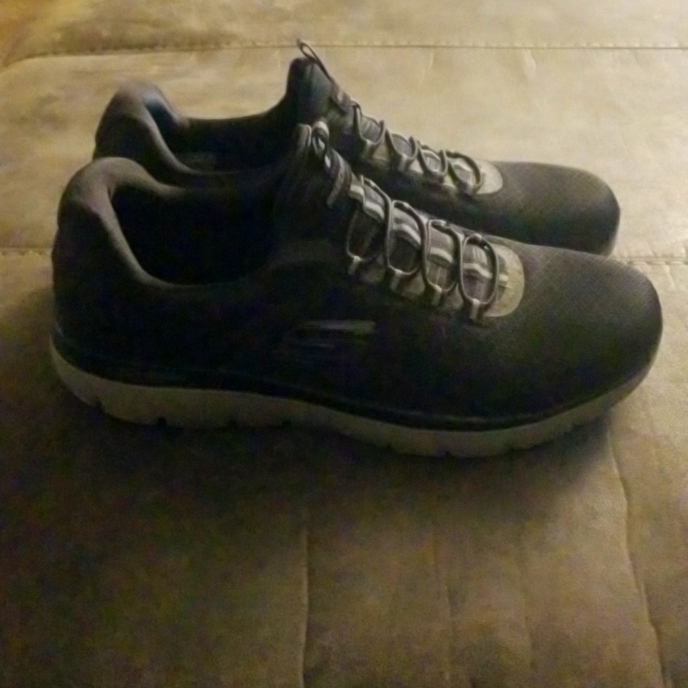 Mens sketchers summit athletic (10.5)